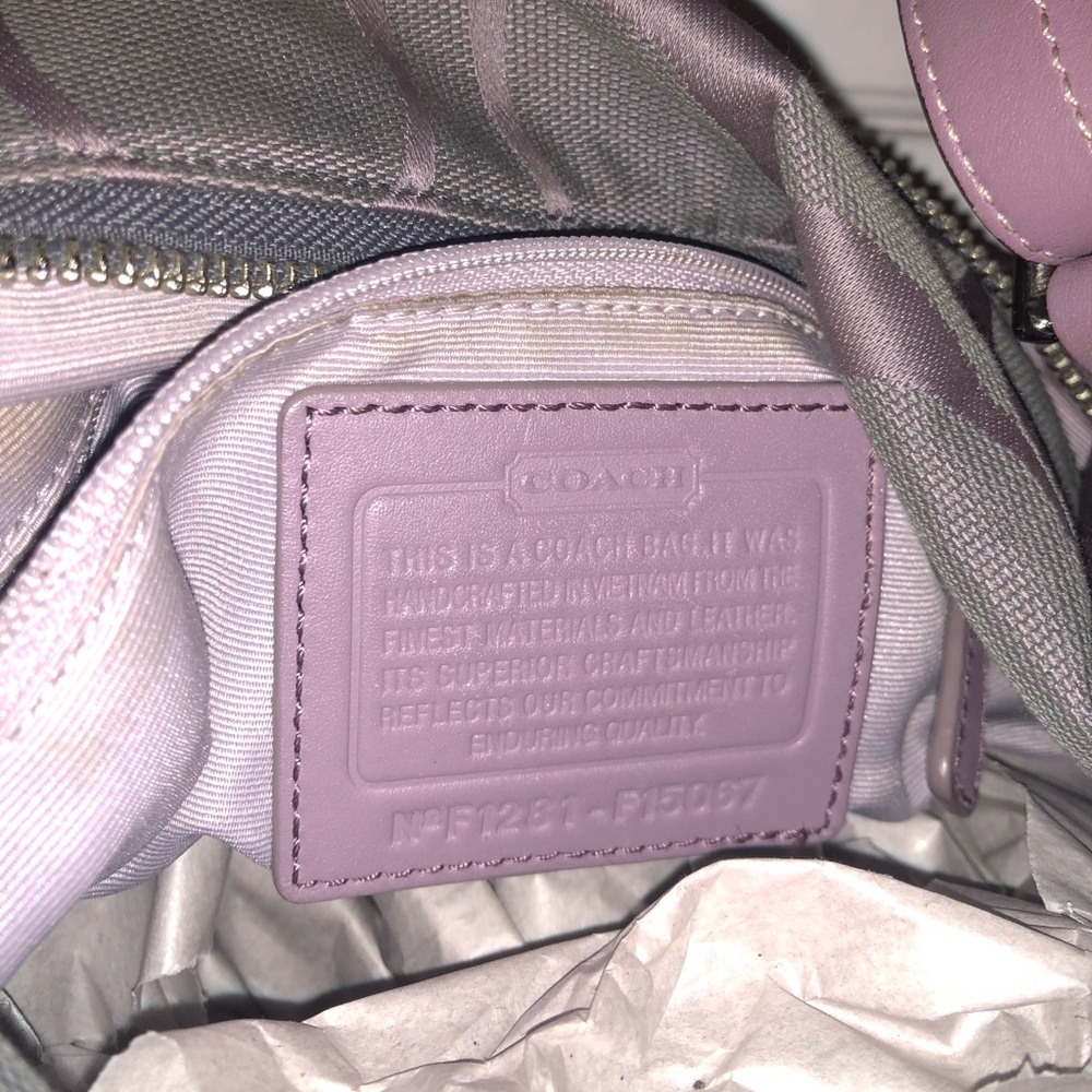 Coach lavender shoulder bag - Picture 2 of 2